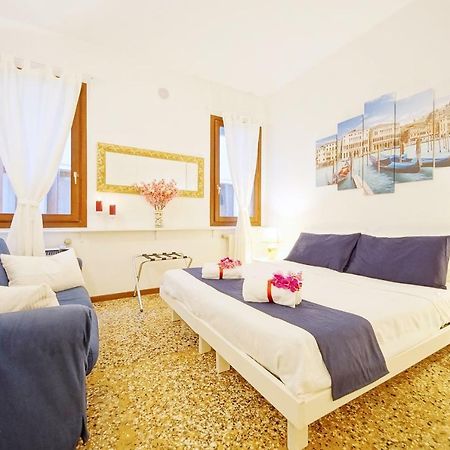 Santa Marina Apartment Rialto Veneţia Exterior foto