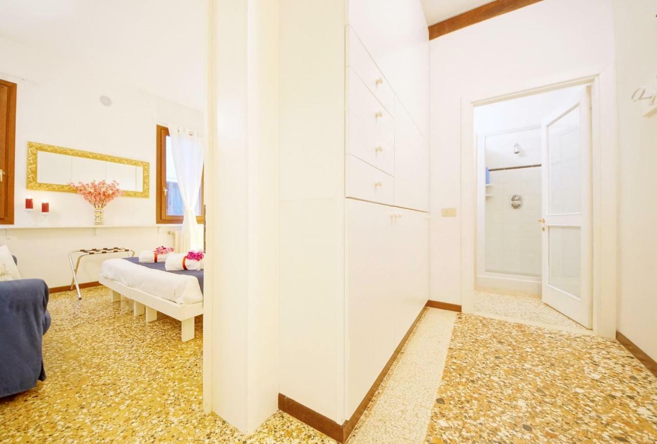 Santa Marina Apartment Rialto Veneţia Exterior foto