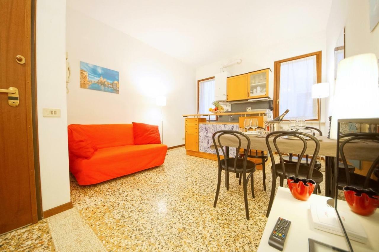 Santa Marina Apartment Rialto Veneţia Exterior foto